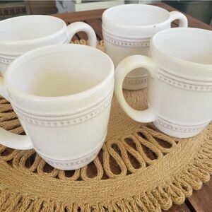 🏠Atelier Bianca Dots White Round Mugs